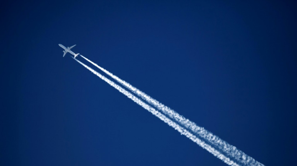 Nuisances a&eacute;roportuaires: vigilance sur vols de nuit et avions d'affaires