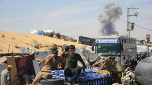 Rafah sous les bombardements apr&egrave;s l'annonce d'un plan isra&eacute;lien de cessez-le-feu