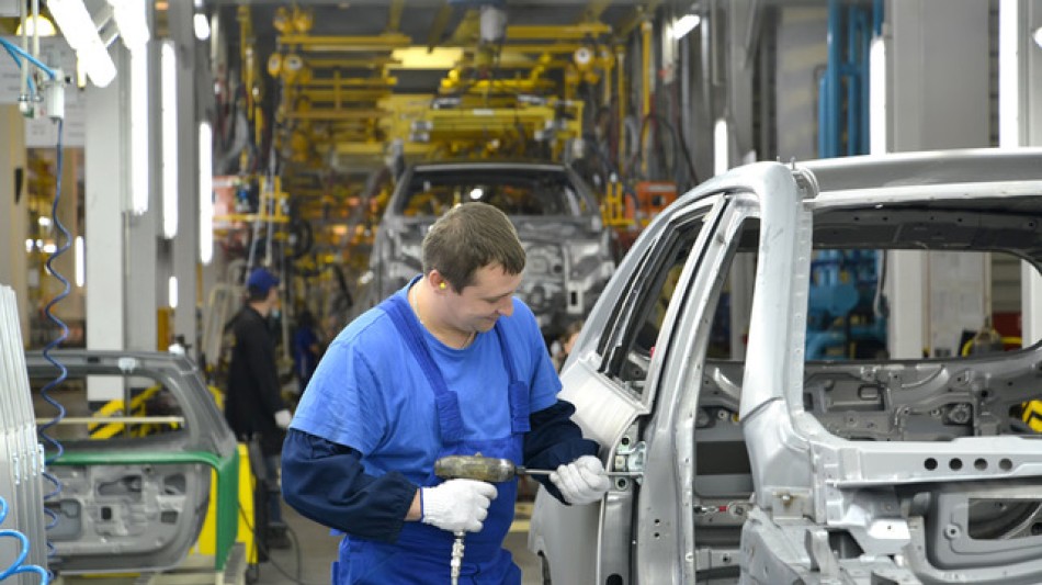 Vision Marine Technologies Remains World Record Holder for Electric Boats as E-Motion(TM) Multiplatform Rollout Accelerates, Highlighted by the 37th Lake of the Ozarks Shootout